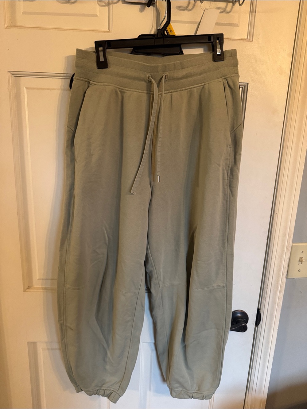 women’s lululemon sweatpants